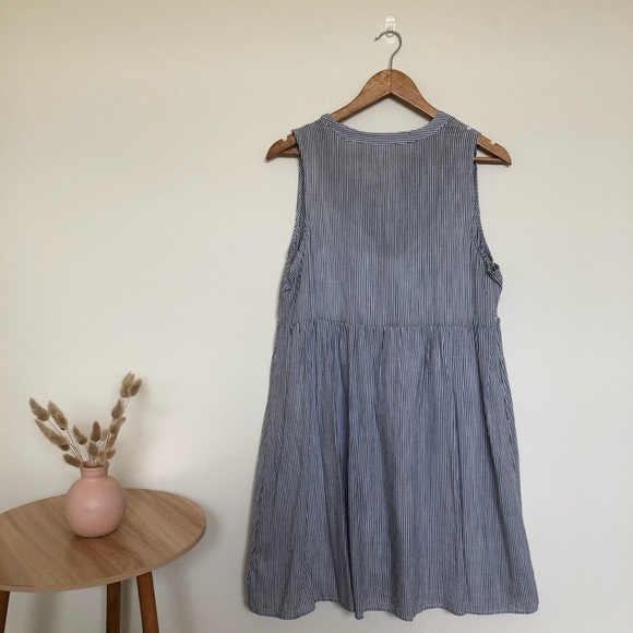 Navy and White striped linen dress - Picture 5 of 8